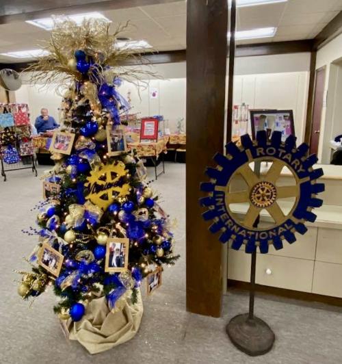 Rotary Tree on Main - December 6, 2025.jpg